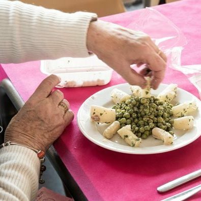 Cycle Alimentation et 5 sens Etoile-sur-Rhône: Atelier Belles Assiettes 